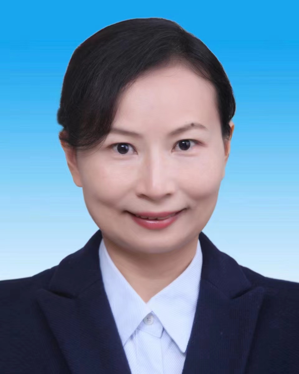 李嘉贤.jpg